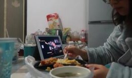 vlog吃冰瓜视频,跟随Vlog一起品尝清凉冰瓜之旅