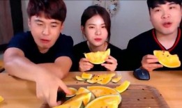 兄妹瓜吃瓜,一场欢乐的夏日瓜果盛宴