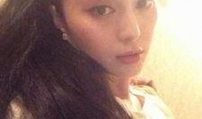 红发女生自拍吃瓜,趣味瞬间引网友热议