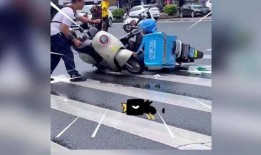 外卖小哥吃瓜奔驰,一场意外引发的全民热议