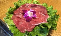 带你吃瓜吃火锅