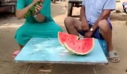 聚众吃瓜干嘛的,揭秘聚众吃瓜背后的社会现象与心理动机