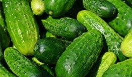 梦见吃瓜被人看见,吃瓜被目睹背后的心理寓意