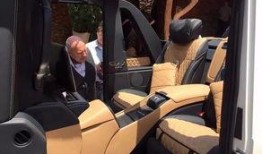 吃瓜开迈巴赫,揭秘奢华生活的秘密面纱