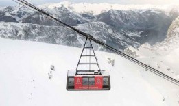 阿勒泰滑雪缆车吃瓜,吃瓜群众的欢乐天堂