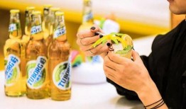 抖音表演吃瓜,趣味横生的瓜界狂欢