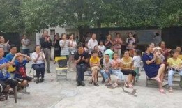 社区的吃瓜比赛,一场舌尖上的吃瓜盛宴