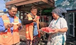 兄弟照外景吃瓜