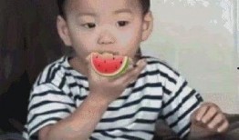 吃瓜表情包经典,揭秘经典吃瓜表情包背后的趣味故事